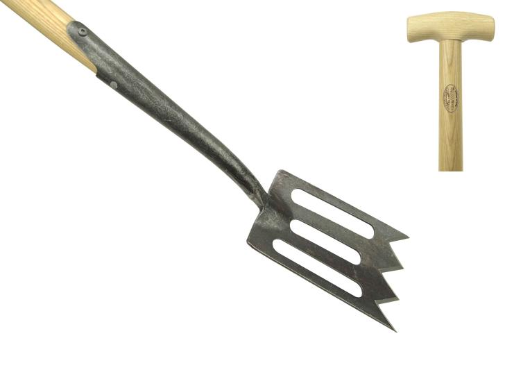 Shark tine spade with steps ash T-handle 750mm